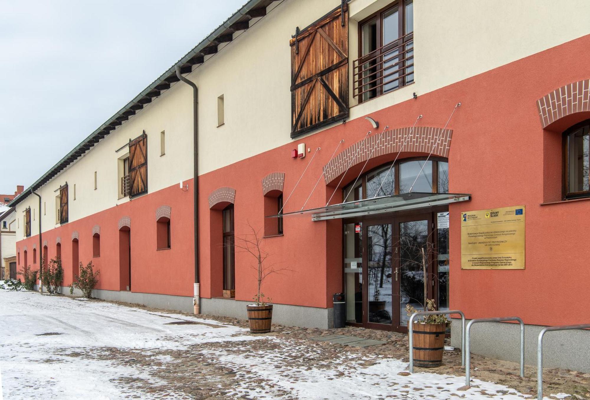 Centrum Edukacyjno-Rozwojowe Wroclaw Pawlowice - Bezplatny Parking 외부 사진